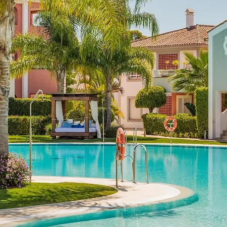 2 Bedroom Gorgeous In Apartment Estepona