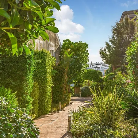 2 Bedroom Gorgeous In Apartment