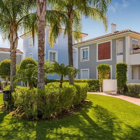 Apartment 2 Bedroom Gorgeous In *